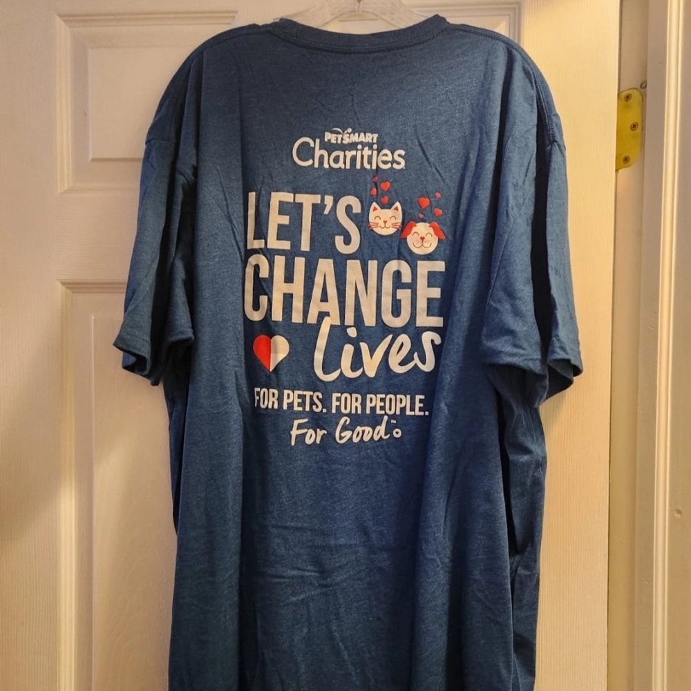 2 Petsmart Employee Shirts - Picture 4 of 10